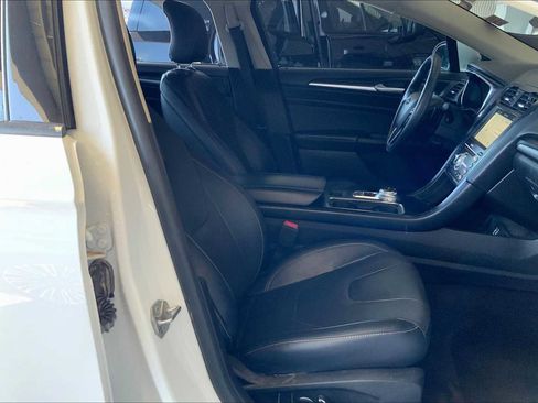 Certified 2019 Ford Fusion Titanium image 8