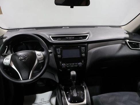 Used 2016 Nissan Rogue SV w/ SV Premium Package AWD/4WD image 18