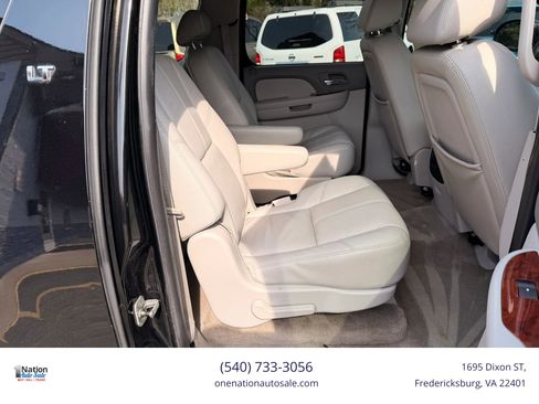 Used 2009 Chevrolet Suburban LT w/ Luxury Package image 17