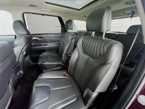 Certified 2023 Hyundai Palisade Limited w/ Cargo Package AWD/4WD image 29