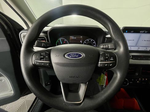 Used 2023 Ford Maverick XLT image 15