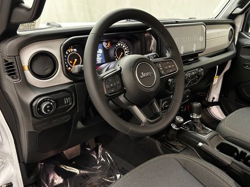 New 2026 Jeep Gladiator Sport AWD/4WD image 11