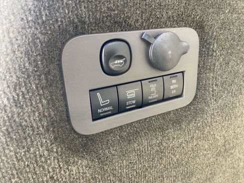 Used 2016 Lincoln MKT AWD w/ Equipment Group 201A image 16