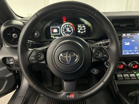 Used 2025 Toyota GR86 Premium RWD image 11