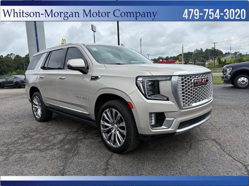 Used 2021 GMC Yukon Denali w/ Denali Premium Package AWD/4WD image 3