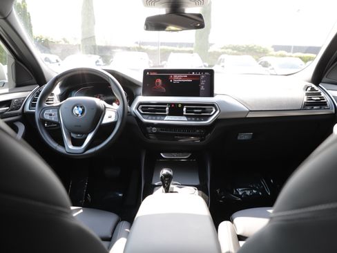 Used 2025 BMW X4 xDrive30i w/ Premium Package AWD/4WD image 13