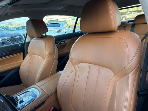 Used 2020 BMW 740i xDrive w/ Cold Weather Package image 25