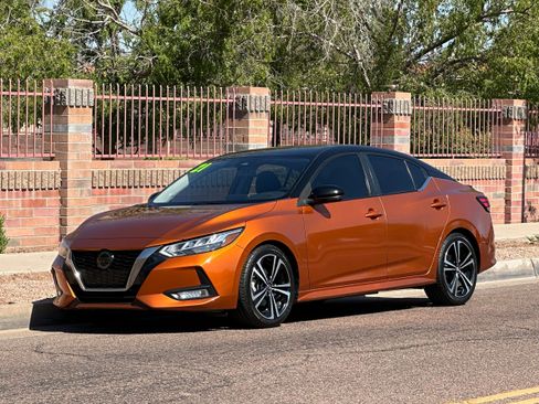 Used 2021 Nissan Sentra SR image 1