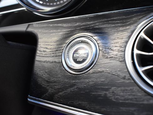 Used 2018 Mercedes-Benz E 400 E 400 4MATIC image 30