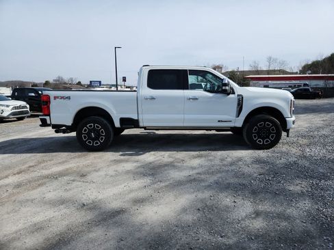 Used 2024 Ford F350 Platinum w/ FX4 Off-Road Package image 7