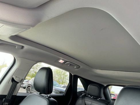 Used 2021 Ford Escape SEL w/ Technology Package image 16