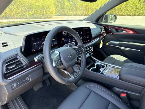 New 2026 Chevrolet Traverse Z71 w/ Driver Confidence Package AWD/4WD image 22