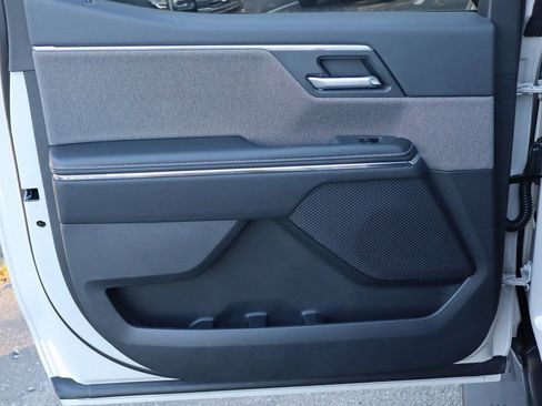 New 2026 GMC Sierra EV Elevation image 23