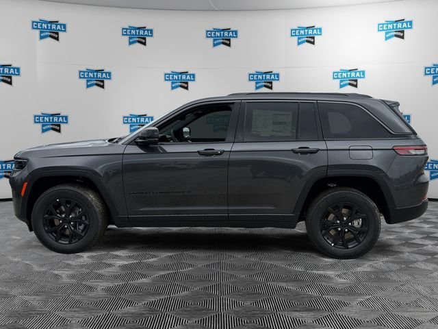 New 2026 Jeep Grand Cherokee Altitude AWD/4WD image 2