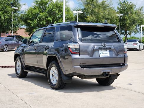 Used 2022 Toyota 4Runner SR5 RWD image 5