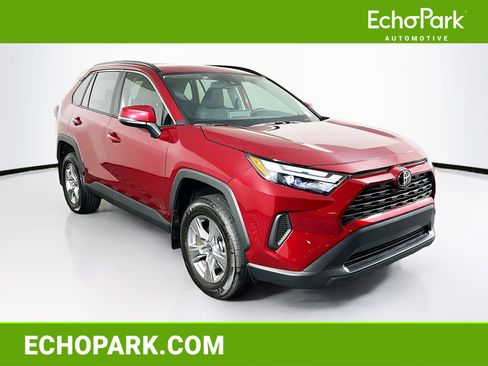 Used 2025 Toyota RAV4 XLE w/ Convenience Package FWD image 1