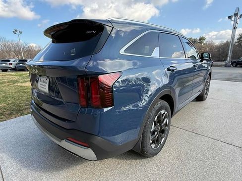 New 2026 Kia Sorento S w/ S Panoramic Sunroof Package image 16