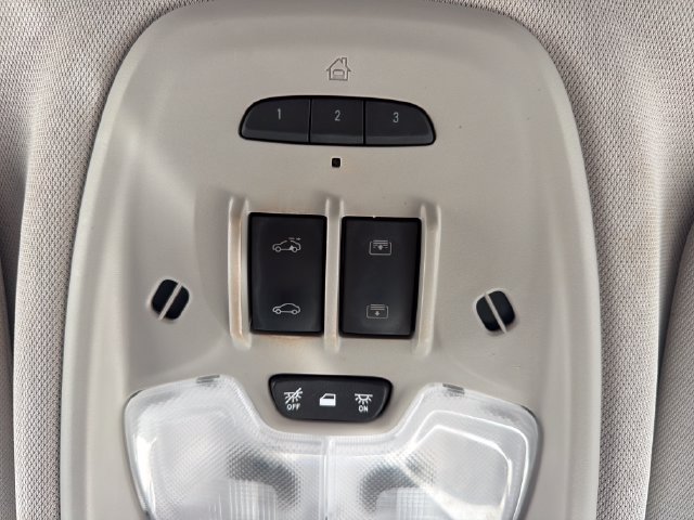 Used 2020 Buick Encore GX Essence w/ Experience Buick Package FWD image 25