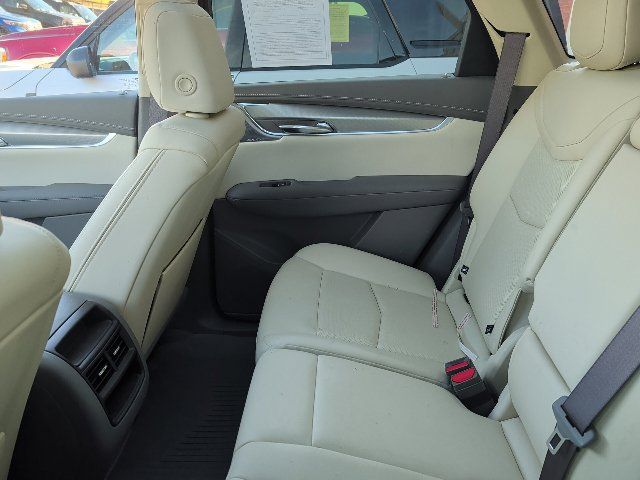 Used 2023 Cadillac XT5 Premium Luxury w/ Technology Package AWD/4WD image 10