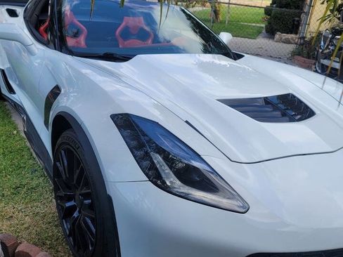 Used 2017 Chevrolet Corvette Z06 image 2
