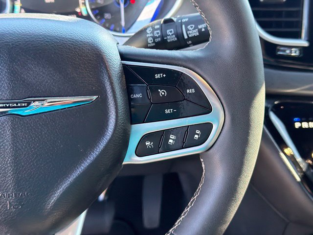 Used 2025 Chrysler Pacifica Select FWD image 28