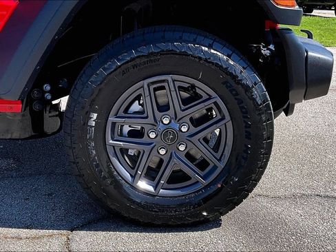 New 2026 Jeep Wrangler Unlimited Sport AWD/4WD image 11