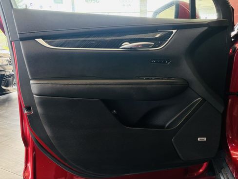Used 2021 Cadillac XT6 Premium Luxury AWD/4WD image 29