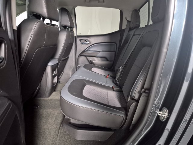Used 2018 Chevrolet Colorado Z71 RWD image 30
