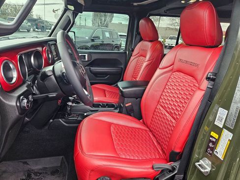 Used 2023 Jeep Wrangler Unlimited Rubicon w/ Cold Weather Group image 14