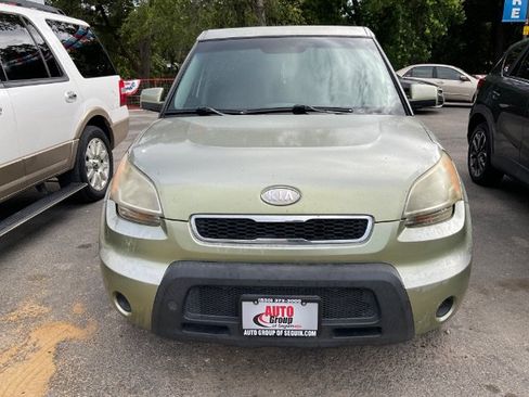 Used 2010 Kia Soul + FWD image 2