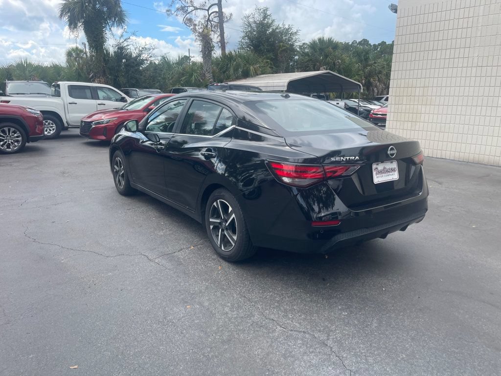 Used 2025 Nissan Sentra SV FWD image 3