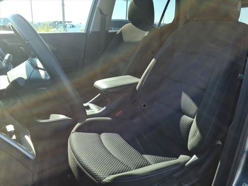 Used 2024 GMC Terrain SLE FWD image 22