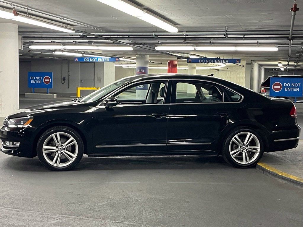 Used 2015 Volkswagen Passat 1.8T SEL Premium FWD image 32