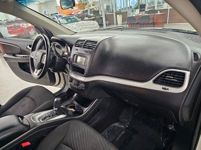 Used 2018 Dodge Journey SE w/ Connectivity Group FWD image 8