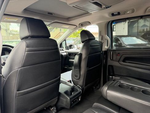 Used 2023 Honda Odyssey Touring image 17