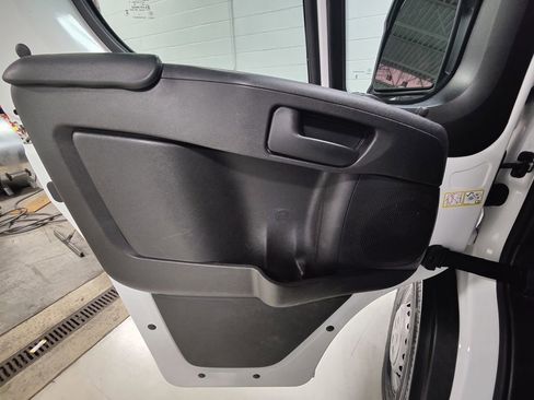 Used 2025 RAM ProMaster 2500 w/ Convenience Group FWD image 20