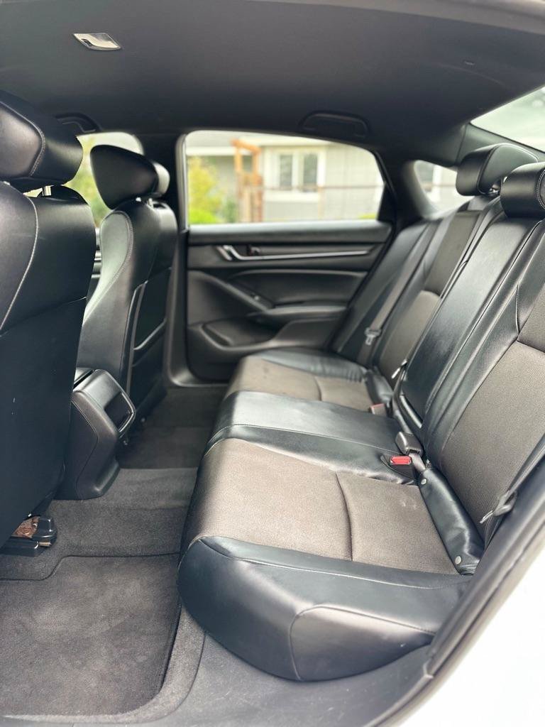 Used 2018 Honda Accord Sport image 19
