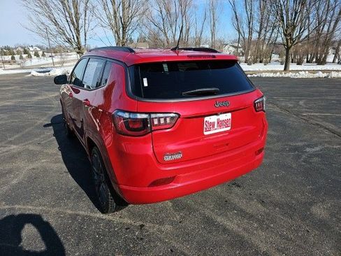 Used 2022 Jeep Compass Limited image 3