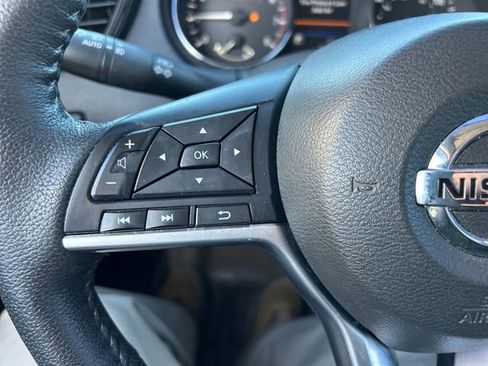 Used 2020 Nissan Rogue SL image 12