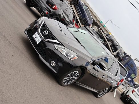 Used 2017 Nissan Sentra SR image 3