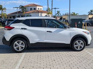 Used 2018 Nissan Kicks S video 4