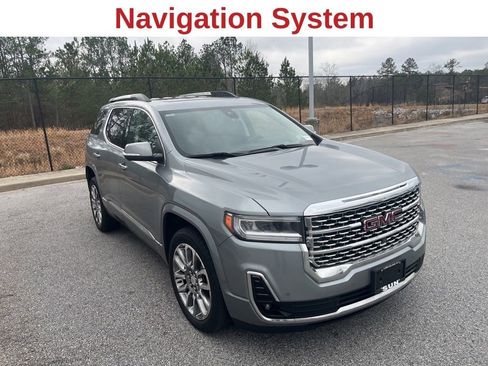 Used 2023 GMC Acadia Denali w/ Denali Technology Package image 10