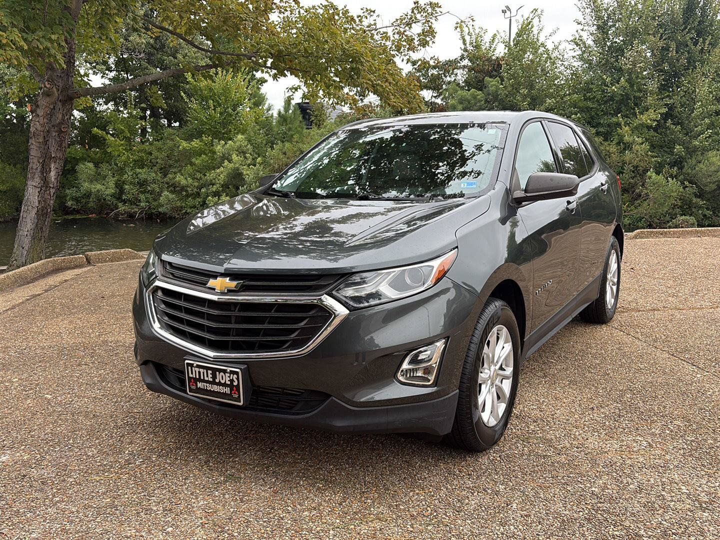 Used 2019 Chevrolet Equinox LS w/ LS Convenience Package FWD image 11