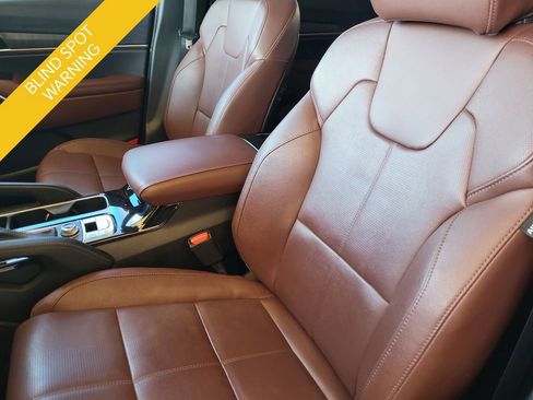 Used 2023 Kia Telluride SX image 11