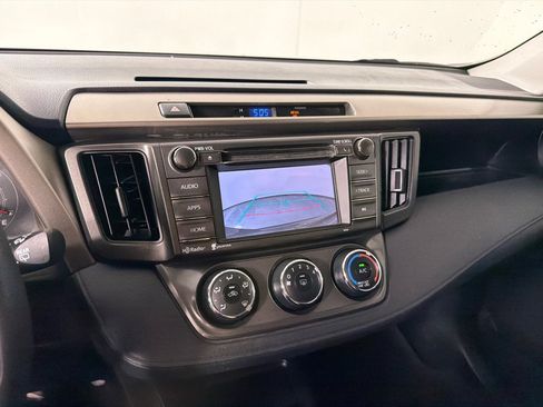 Used 2015 Toyota RAV4 LE FWD image 15