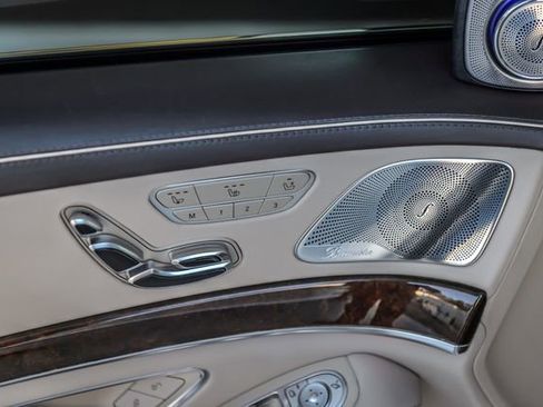 Used 2018 Mercedes-Benz S 560 Sedan image 48