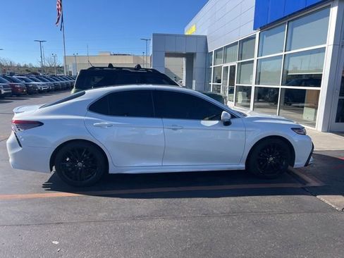 Used 2021 Toyota Camry XSE w/ Navigation Package image 5