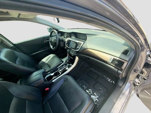 Used 2016 Honda Accord EX-L image 32