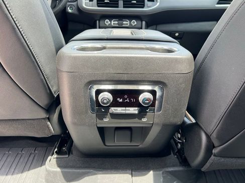 Used 2023 GMC Yukon XL AT4 w/ Technology Package AWD/4WD image 25