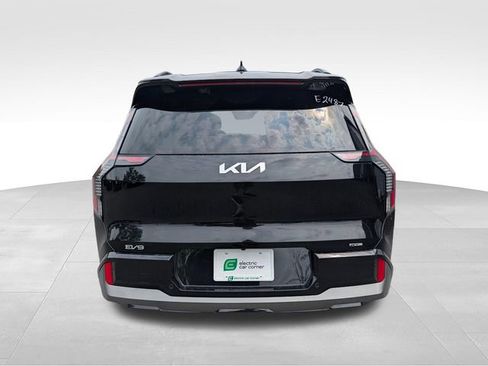 Used 2024 Kia EV9 GT-Line AWD/4WD image 6